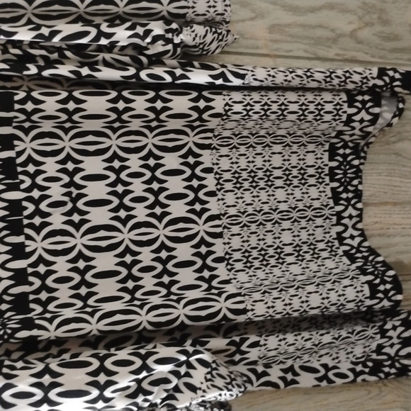 Catos Monochrome Geometric 3/4 Length Sleeve Dress Shirt - Picture 4 of 4